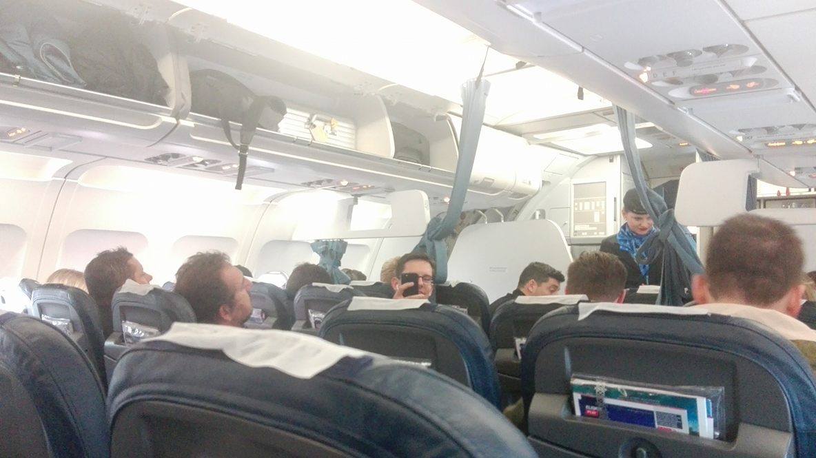 Im Flugzeug nach Belgrad